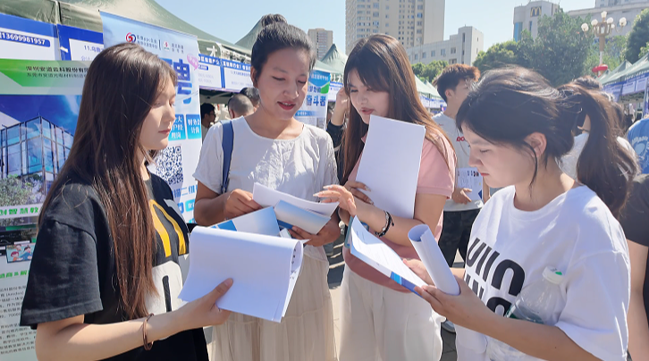 2025年自治区信息产业（互联网行业）专场招聘会举行(图4)